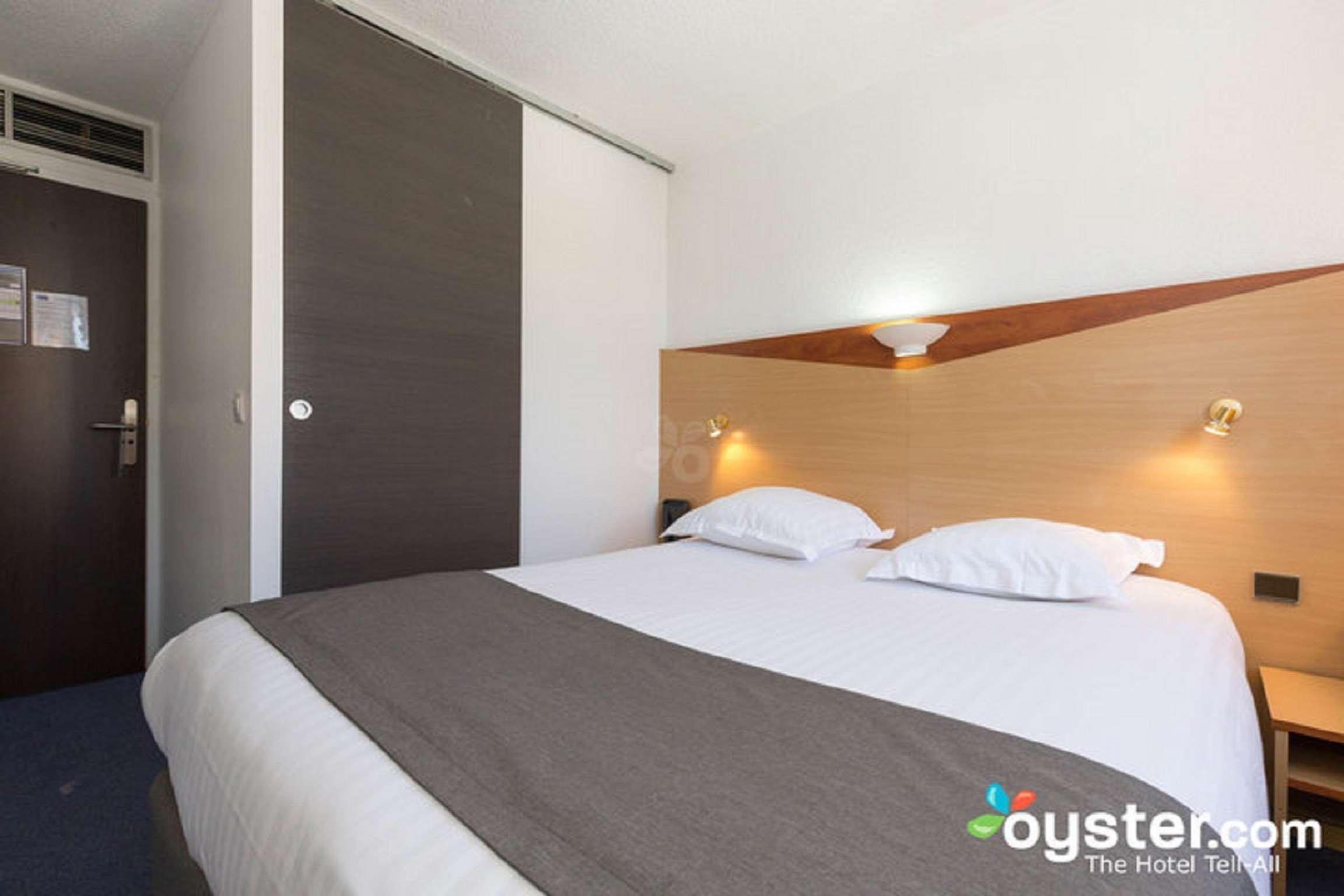 Hotel Kyriad - Stade 3*